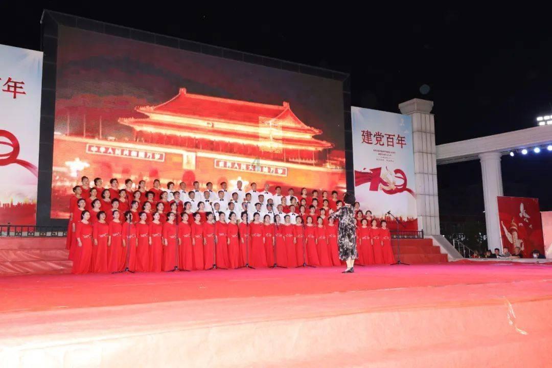 老师劝孩子退班合理嘛？可退了班学籍退不下来。我该怎么办